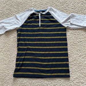 Button long sleeve shirt